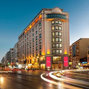 Ramada Plaza By Wyndham Center Otel