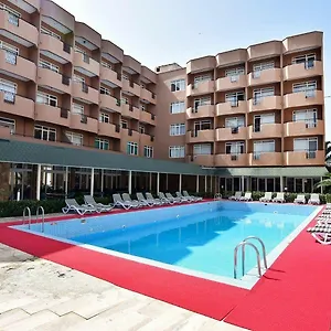 Otel Club Nina